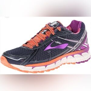 🧡Brooks Women's Purple and Pink Athletic Shoes🧡size 7 medium B , Box C .